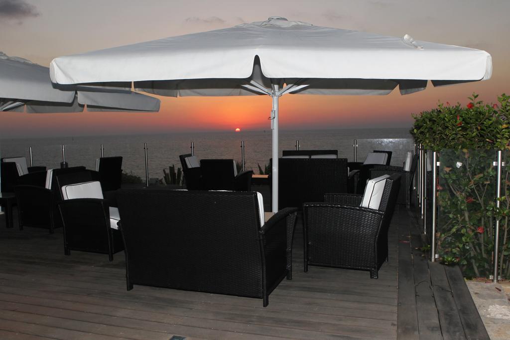 Hod Hasharon Luxury Apartment Herzelia Ресторант снимка
