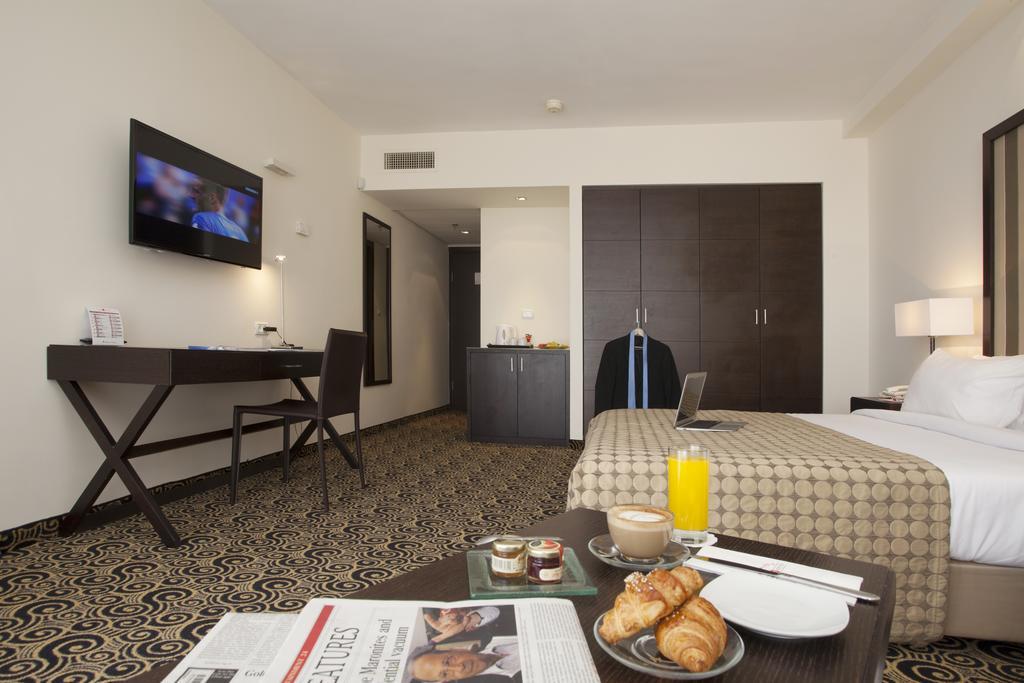Hod Hasharon Luxury Apartment Herzelia Екстериор снимка