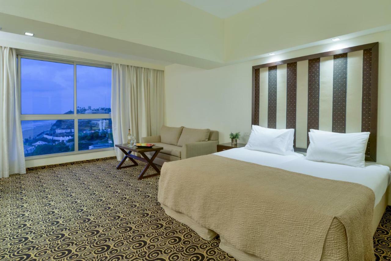 Hod Hasharon Luxury Apartment Herzelia Екстериор снимка